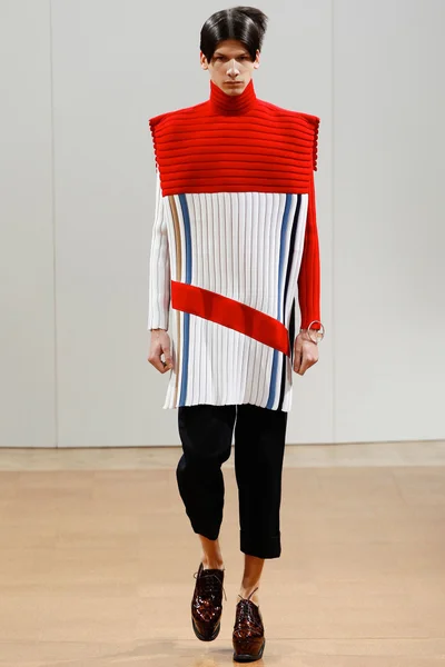 Look 3